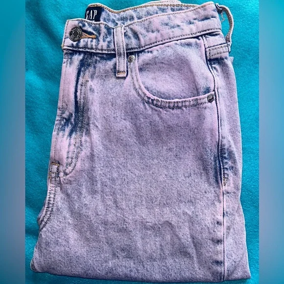 Mom Jeans - Picture 2 of 3